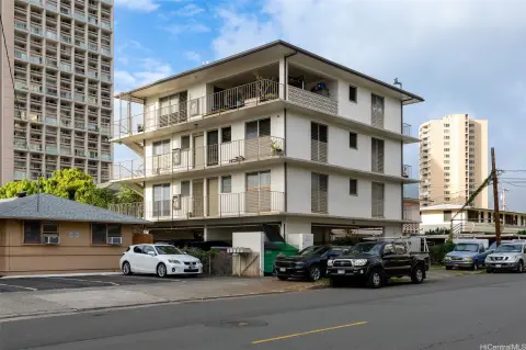 Honolulu Multifamily Property Near Iolani
