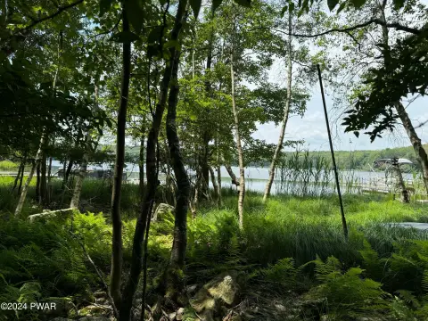 Lakefront Lot in Amenity Community
