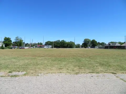 Commercial Land Parcel with Dual Access