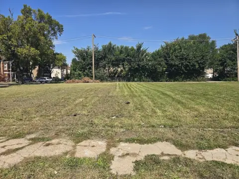Zoned B3-2 Vacant Development Lot