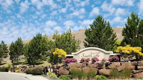 Single-Family View Home Lot