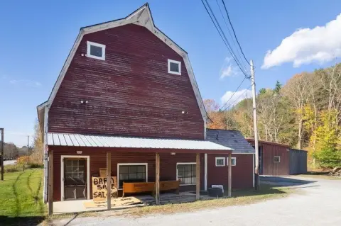 Converted Barn with Commercial Potential
