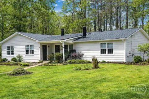 Duplex with Updated Roof and AC
