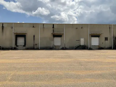 Warehouse Space with Dock-High Doors