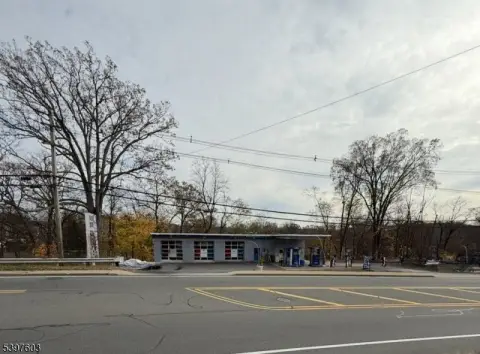 Hopatcong Commercial Property with Bays