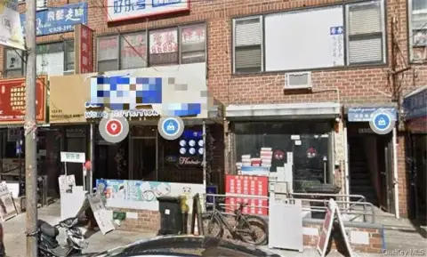 Flushing Commercial Space For Lease