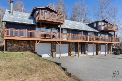 Fairbanks Duplex on Farmers Loop