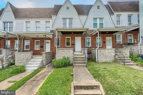 Renovated Duplex with Separate Utilities