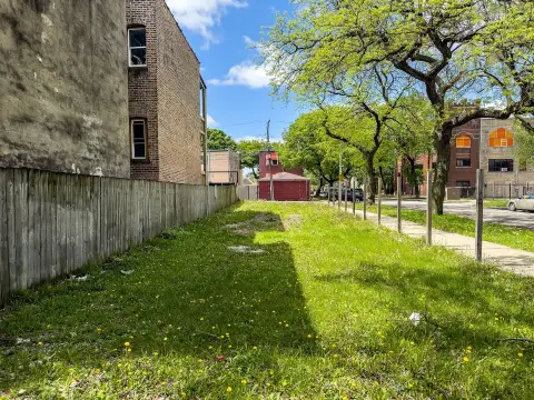 West Humboldt Park Corner Lot