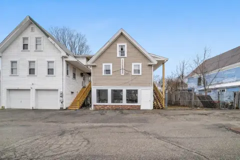 Mixed-Use Property in Farmington Village Center