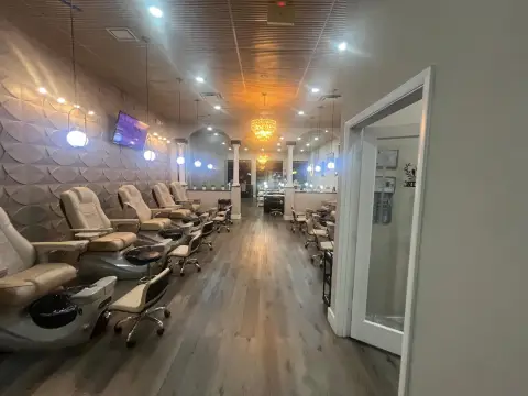 Established Nail Salon in Boca