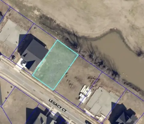 Residential Land in Olde Oaks