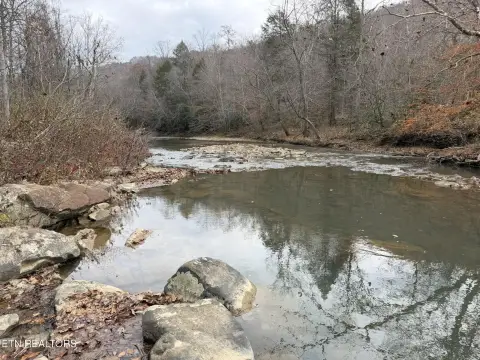 Waterfront Lot in Duff, TN