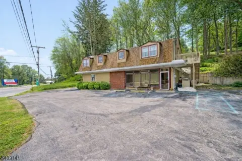 Mixed-Use Investment Opportunity in Stanhope