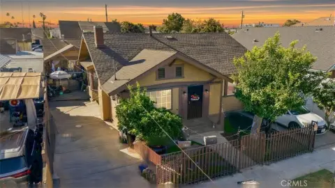 Duplex with Separate Utilities