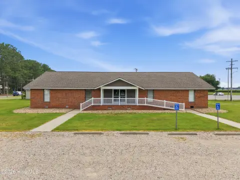 Medical Office Building with Highway Access