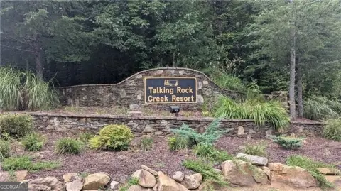 Land in Talking Rock Creek