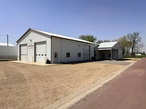 Flex Space with Overhead Doors