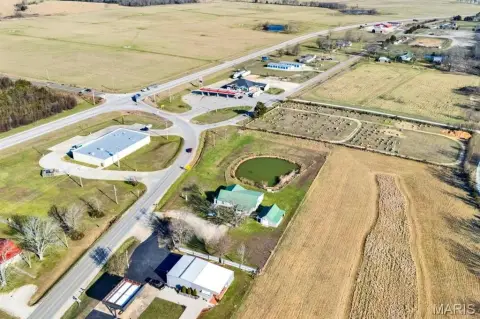 Highway-Adjacent Commercial Property in Edgar Springs