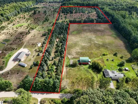 Agricultural Land with Wooded Acreage
