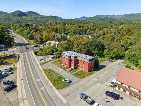 6-Unit Apartment Building