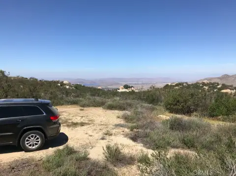 Hemet Land with Panoramic Views