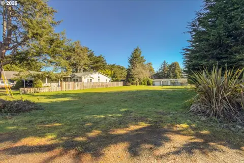 Bandon Lot Near Amenities