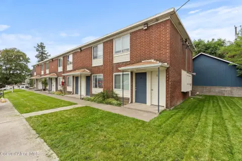 14-Unit Brick Apartment Building