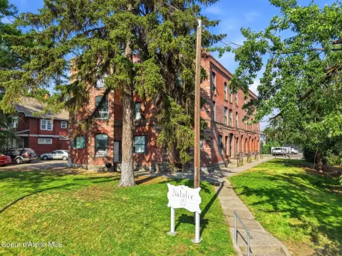 20-Unit Apartment Building