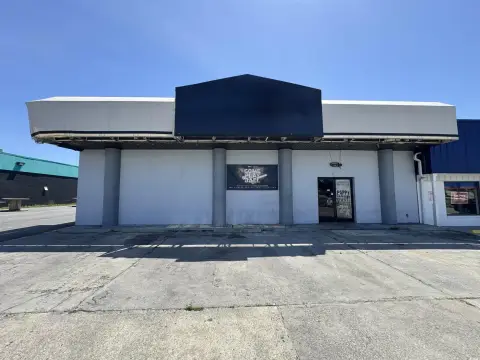 Highway 17 Bypass Commercial Space