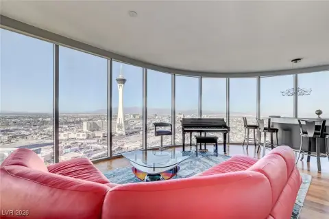 Las Vegas High-Rise Corner Unit