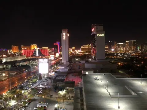 Las Vegas High-Rise Condo-Hotel