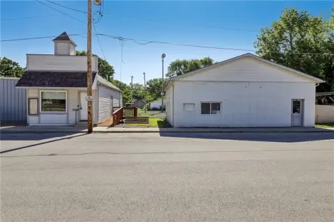 Main Street Storefront in Linwood