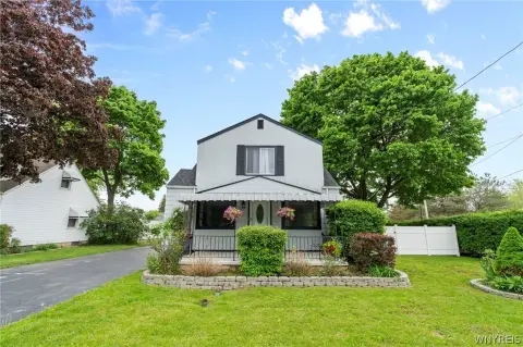 Lancaster Duplex: Turnkey Investment Gem