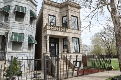 Greystone Two-Unit Building in Chicago
