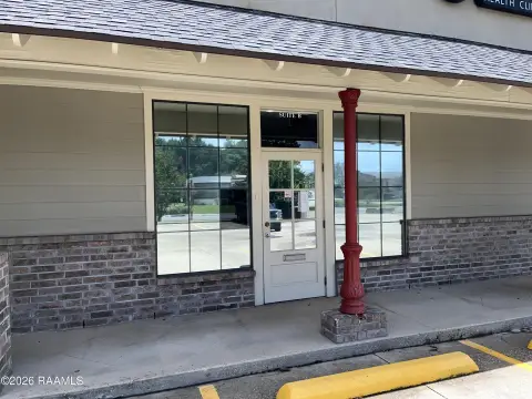 Retail/Office Suite with Parking