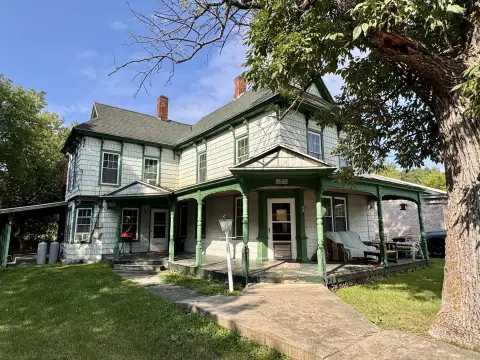 Updated Four-Unit Apartment Building