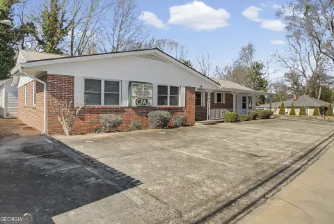 Newnan Commercial Building For Sale