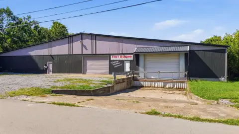 Industrial Flex Space with Loading Bays