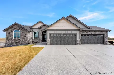 Luxury Ranch with Insulated Shop