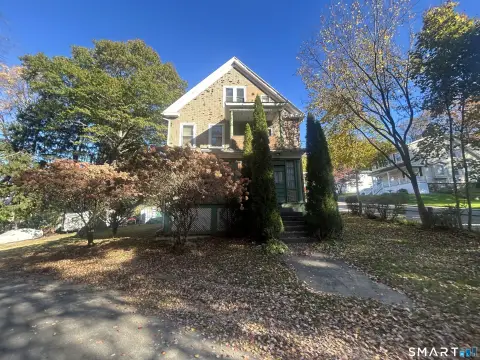 Three-Unit Triplex on Corner Lot