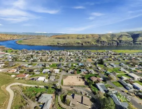 Ready-to-Build Lot with River Views