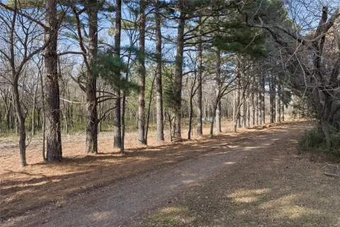 9.87 Acres in Ardmore, OK