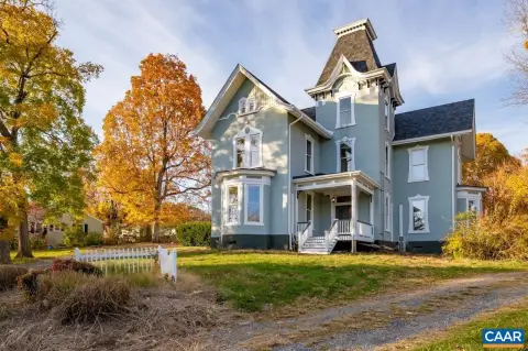 Renovated Victorian Quadplex