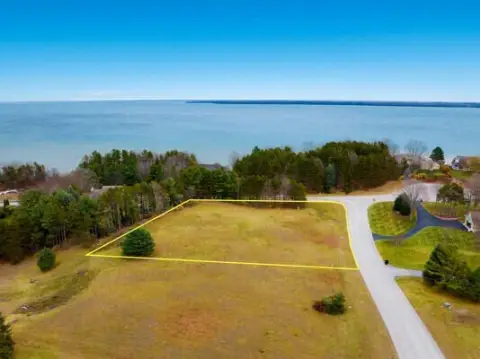 Residential Lot in Suttons Bay