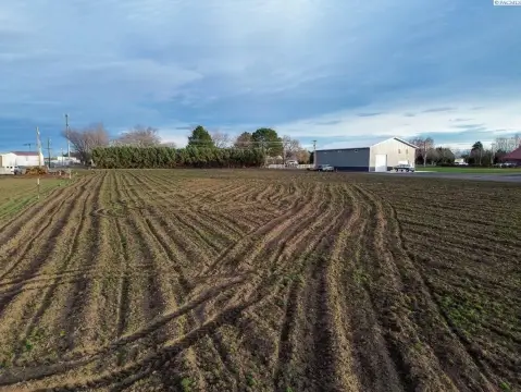 Flat Irrigated Land in Burbank