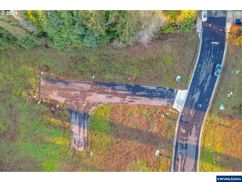 Woodburn Duplex Lot Opportunity