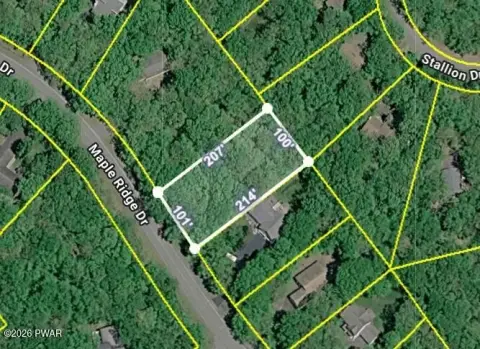Vacant Residential Lot in Community