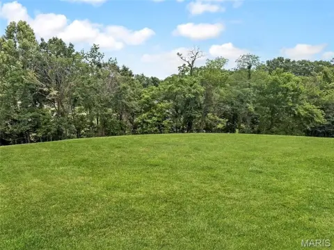 Residential Land in Quiet Cul-de-Sac