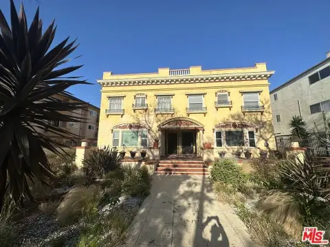 Spacious Fourplex in Prime Location